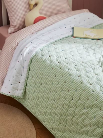 Gingham Stitch Quilted Bedspread